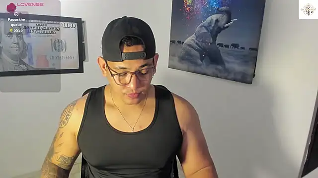 Snapshot of Colton_Massif chatting on October 2025 03:41:02 AM Colton Massif online show from October 2025 03:41:02 AM