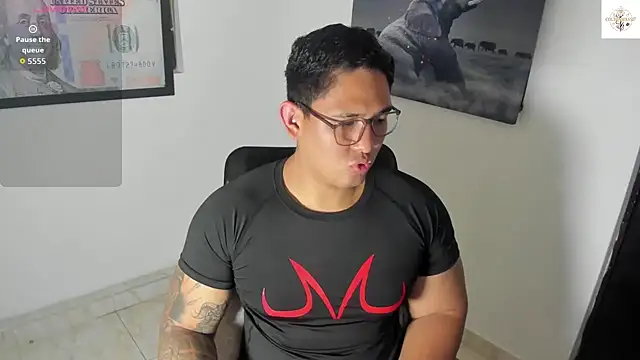 Snapshot of Colton_Massif chatting on November 2025 01:59:01 AM Colton Massif online show from November 2025 01:59:01 AM