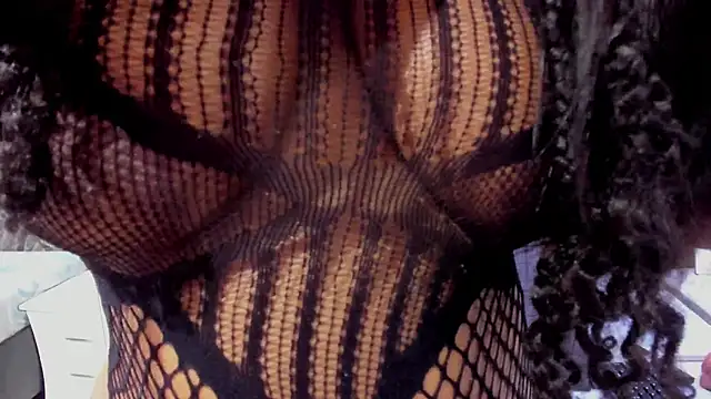 HellenJohansson online show from November 2025 07:24:01 PM