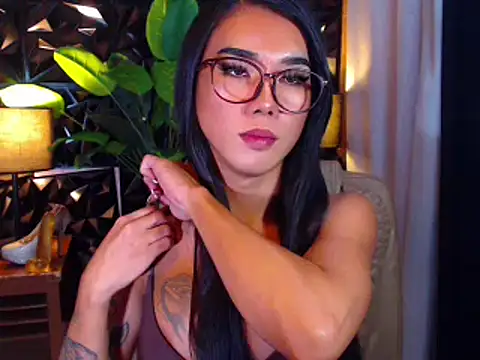 YourBabyGirlExists online show from December 2024 07:53:02 PM
