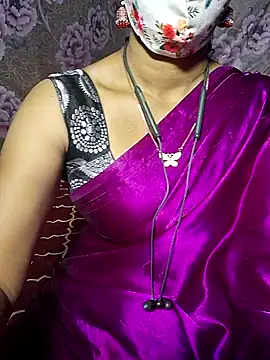 Snapshot of XBHUUME chatting on January 2025 05:03:01 PM XBHUUME online show from January 2025 05:03:01 PM