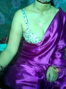 Snapshot of XBHUUME chatting on January 2025 08:04:01 PM XBHUUME online show from January 2025 08:04:01 PM