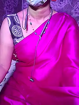 Snapshot of XBHUUME chatting on October 2025 04:59:02 PM XBHUUME online show from October 2025 04:59:02 PM