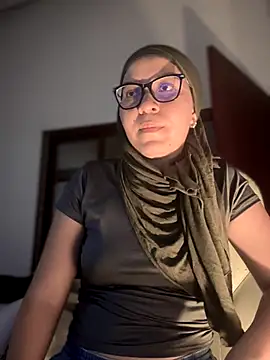 MatchedEyebrow online show from October 2025 10:08:02 PM