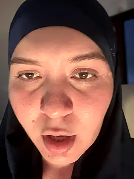 MatchedEyebrow online show from October 2025 09:59:02 PM