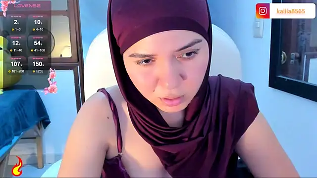 MatchedEyebrow online show from October 2025 09:00:02 PM