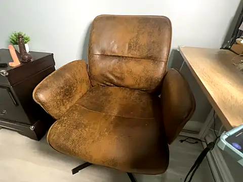 Snapshot of linalooove chatting on September 2025 06:46:01 PM linalooove online show from September 2025 06:46:01 PM