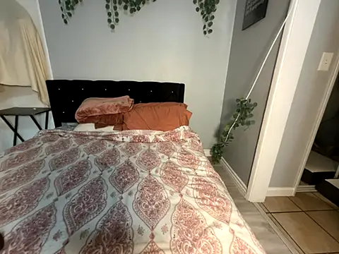 Snapshot of linalooove chatting on October 2025 06:32:01 PM linalooove online show from October 2025 06:32:01 PM