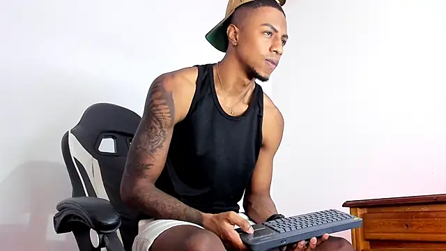 YeremiBrowm online show from February 2025 11:26:01 PM