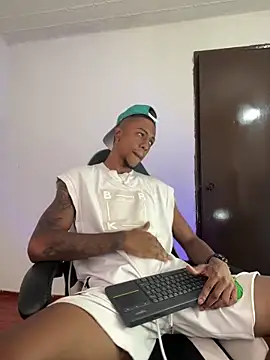 YeremiBrowm online show from March 2025 03:51:02 PM