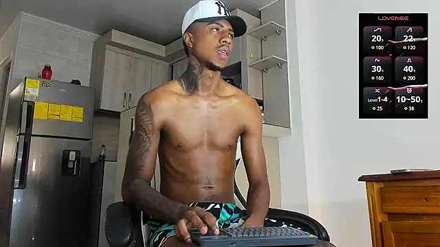 YeremiBrowm online show from October 2025 04:41:01 PM