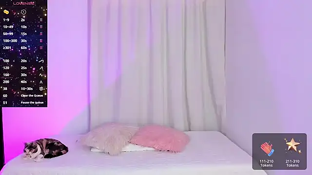 Snapshot of VioletaSotter chatting on February 2025 12:23:02 PM VioletaSotter online show from February 2025 12:23:02 PM