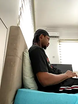 Snapshot of finefinance chatting on October 2025 05:16:02 AM finefinance online show from October 2025 05:16:02 AM