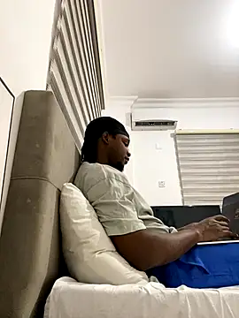 Snapshot of finefinance chatting on October 2025 07:02:01 PM finefinance online show from October 2025 07:02:01 PM