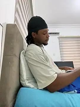 Snapshot of finefinance chatting on October 2025 03:32:01 PM finefinance online show from October 2025 03:32:01 PM