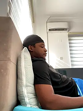 Snapshot of finefinance chatting on October 2025 05:50:02 AM finefinance online show from October 2025 05:50:02 AM