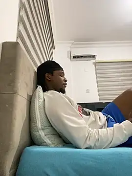 Snapshot of finefinance chatting on October 2025 07:48:02 PM finefinance online show from October 2025 07:48:02 PM