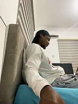 Snapshot of finefinance chatting on October 2025 07:13:02 PM finefinance online show from October 2025 07:13:02 PM