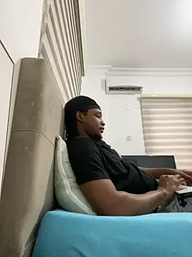 Snapshot of finefinance chatting on October 2025 03:11:02 PM finefinance online show from October 2025 03:11:02 PM