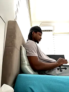 Snapshot of finefinance chatting on October 2025 06:19:02 AM finefinance online show from October 2025 06:19:02 AM