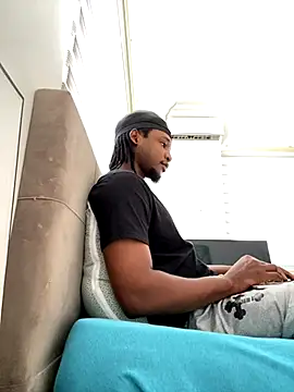 Snapshot of finefinance chatting on October 2025 06:28:01 AM finefinance online show from October 2025 06:28:01 AM