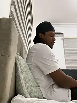 Snapshot of finefinance chatting on November 2025 06:54:02 PM finefinance online show from November 2025 06:54:02 PM