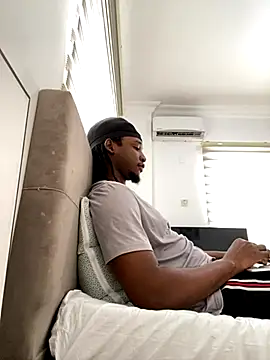 Snapshot of finefinance chatting on November 2025 06:25:01 AM finefinance online show from November 2025 06:25:01 AM