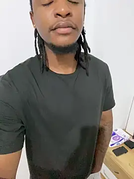 Snapshot of finefinance chatting on November 2025 07:04:02 PM finefinance online show from November 2025 07:04:02 PM