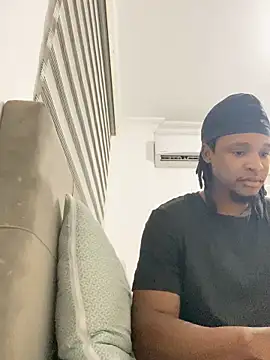 Snapshot of finefinance chatting on November 2025 04:07:02 PM finefinance online show from November 2025 04:07:02 PM