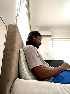 Snapshot of finefinance chatting on November 2025 06:12:02 AM finefinance online show from November 2025 06:12:02 AM