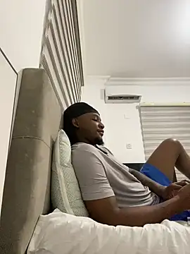 Snapshot of finefinance chatting on November 2025 06:17:01 PM finefinance online show from November 2025 06:17:01 PM