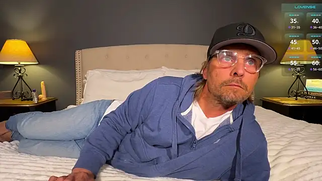 Snapshot of RyanRitchie chatting on December 2024 03:17:02 AM RyanRitchie online show from December 2024 03:17:02 AM