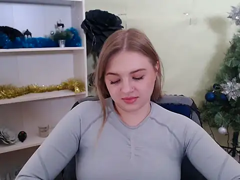 CrazyGloria online show from January 2025 09:49:02 AM