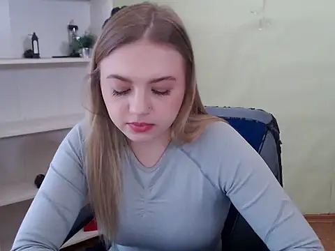 CrazyGloria online show from March 2025 09:34:02 AM