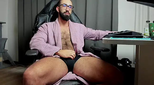 Snapshot of liamaesthetic chatting on March 2025 07:08:02 AM liamaesthetic online show from March 2025 07:08:02 AM