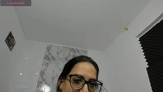 emilyconer online show from November 2025 12:13:02 AM