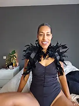 Snapshot of Goldenlace chatting on October 2025 01:34:01 PM Goldenlace online show from October 2025 01:34:01 PM