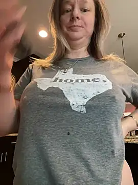 Snapshot of Vivian_MayXxX chatting on December 2024 07:42:02 PM Vivian MayXxX online show from December 2024 07:42:02 PM