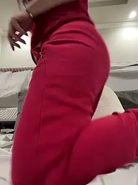 Snapshot of Vivian_MayXxX chatting on December 2024 11:49:02 PM Vivian MayXxX online show from December 2024 11:49:02 PM