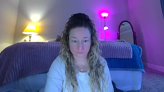 Snapshot of Vivian_MayXxX chatting on February 2025 07:46:01 PM Vivian MayXxX online show from February 2025 07:46:01 PM