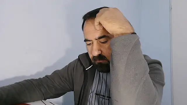 Snapshot of ZYXEL353 chatting on October 2025 12:24:01 AM ZYXEL353 online show from October 2025 12:24:01 AM