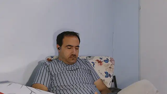 Snapshot of ZYXEL353 chatting on October 2025 11:06:02 PM ZYXEL353 online show from October 2025 11:06:02 PM