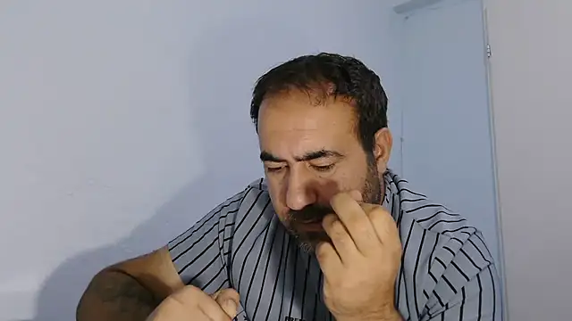 Snapshot of ZYXEL353 chatting on November 2025 09:35:01 PM ZYXEL353 online show from November 2025 09:35:01 PM