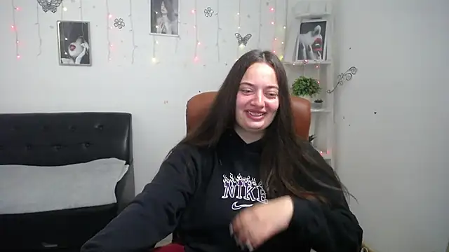 MilanaPrice online show from October 2025 05:17:01 AM