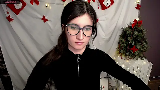 Snapshot of MaryEm976 chatting on December 2024 04:06:01 PM MaryEm976 online show from December 2024 04:06:01 PM