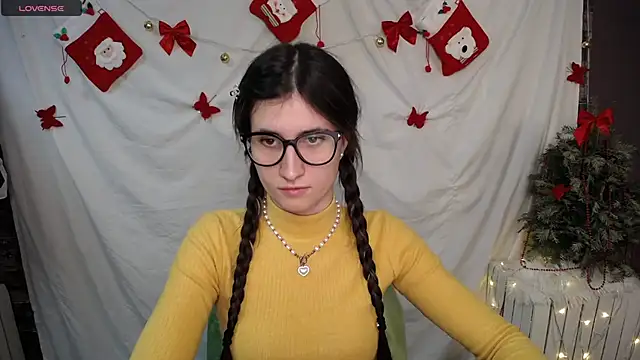 Snapshot of MaryEm976 chatting on December 2024 12:44:02 PM MaryEm976 online show from December 2024 12:44:02 PM