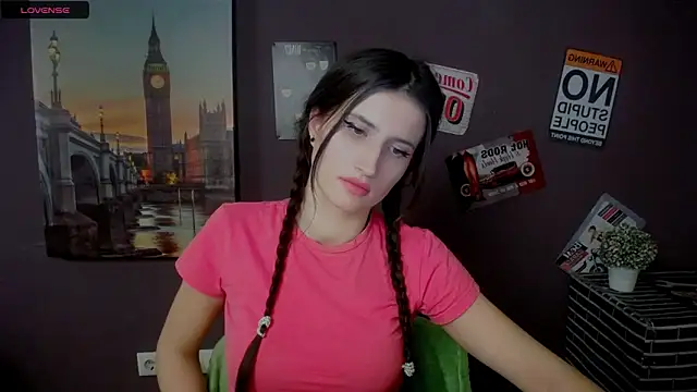 Snapshot of MaryEm976 chatting on February 2025 11:56:01 AM MaryEm976 online show from February 2025 11:56:01 AM