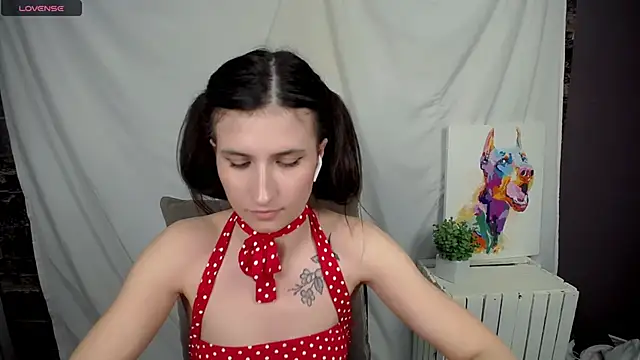 Snapshot of MaryEm976 chatting on March 2025 09:55:01 AM MaryEm976 online show from March 2025 09:55:01 AM