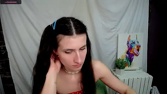 Snapshot of MaryEm976 chatting on March 2025 02:44:01 PM MaryEm976 online show from March 2025 02:44:01 PM