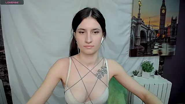 Snapshot of MaryEm976 chatting on March 2025 09:41:01 AM MaryEm976 online show from March 2025 09:41:01 AM